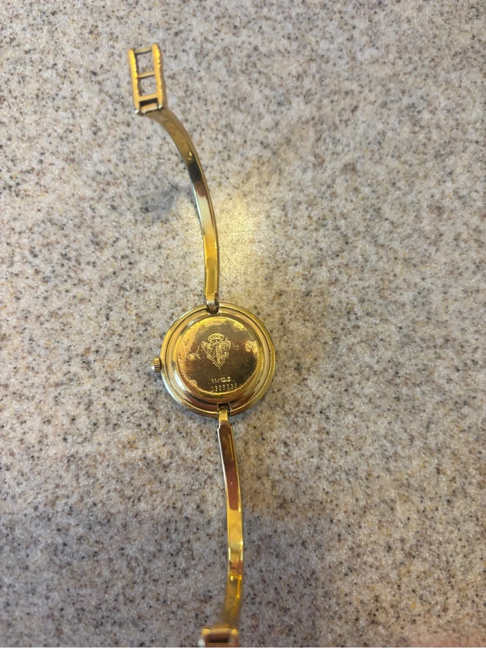 Vintage GUCCi Ladies Bangle Watch with pink bezel